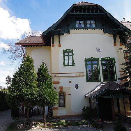Hotel Zamok U Grofa à Nitra Extérieur photo